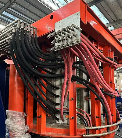  Medium-Frequency Induction Furnace